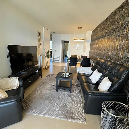 아파트 Intempo Sky Luxury 26 Floor & Seaview